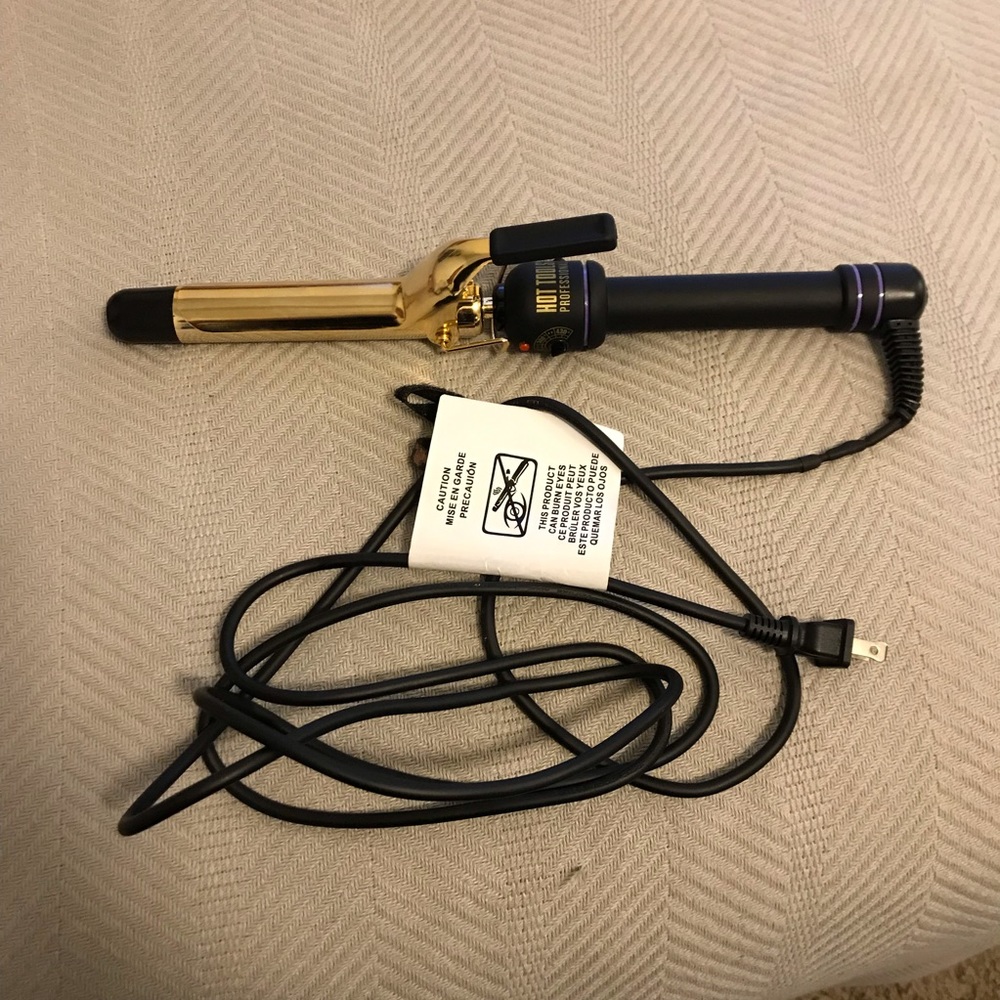 Hot Tools Professional 1” curling iron.